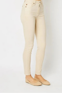 232120f5-bd8e-40c0-bb84-48986228fa80-Max