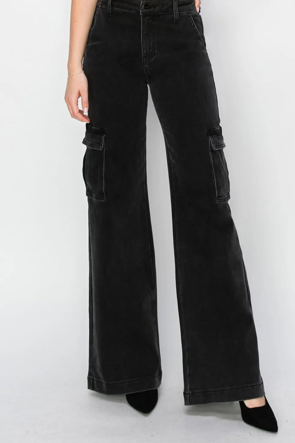 76298bfe-3ee8-434b-ba84-c1e4e1d04360-Max