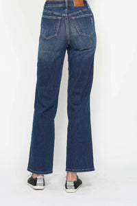 8d5da6d2-c33d-4fef-9fa8-d202ef7405d8-Max