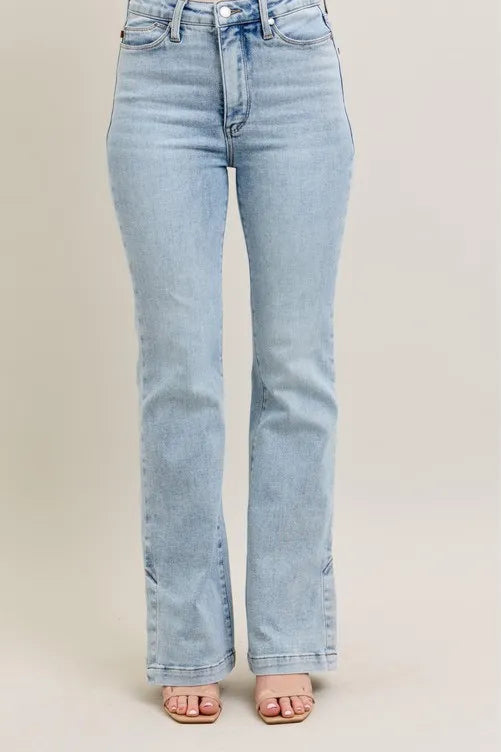 9b1fbecf-8def-4b68-9fbf-a5a785effd87-Max