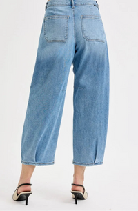 Mid Rise Fit Crop Wide Volume Leg Jeans