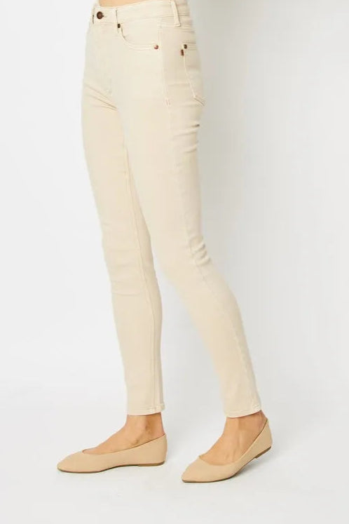 ad36790f-77f8-41d0-87b8-e653e1c95683-Max