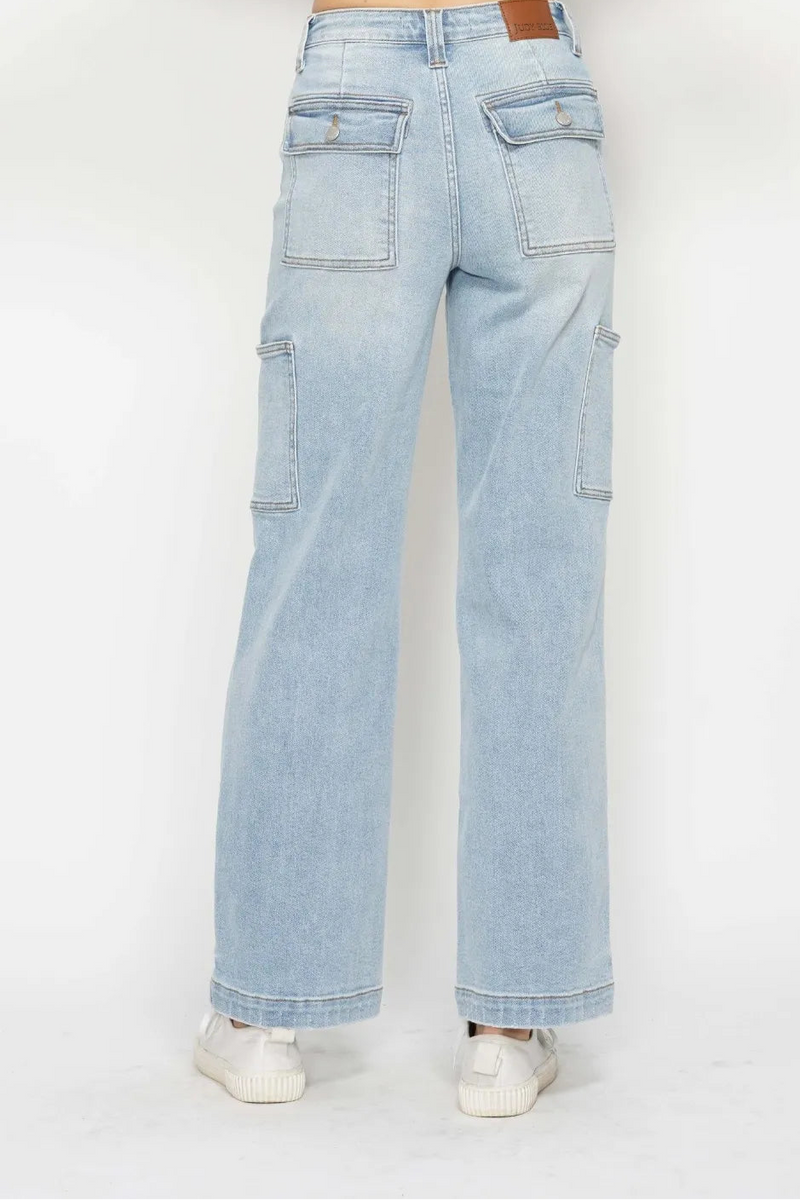 c41b0e84-c711-4b19-a499-77a3929d114e-Max